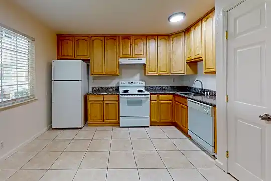 1013 Echo Rd Photo 2