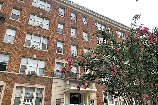 Pershing House Photo 1
