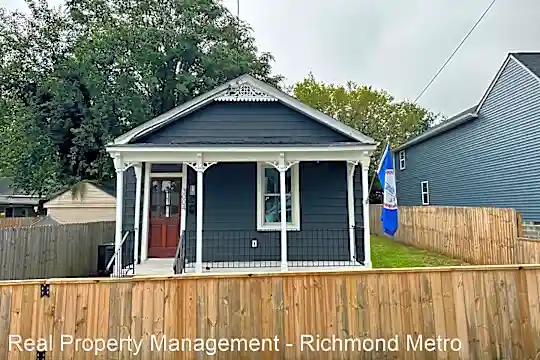 3004 Lawson St Photo 2