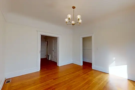 1533 9th Ave Photo 2