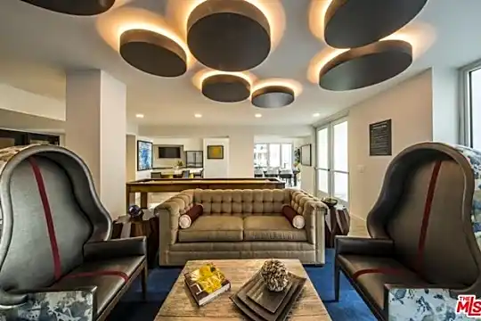5520 Wilshire Blvd #403 Photo 2