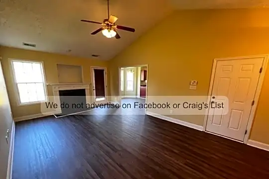 258 Westminster Dr Photo 2