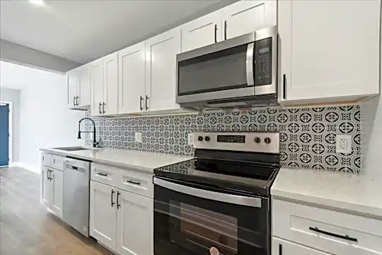 6602 Haverford Ave Photo 2