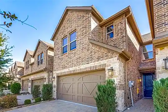 6400 Hermosa Dr Photo 2