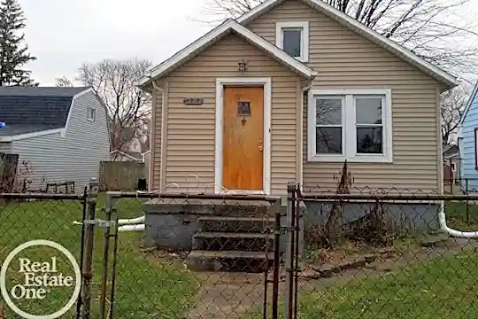 1916 26th St Photo 1