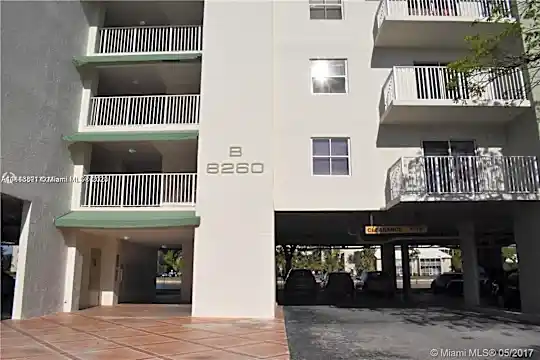 8260 SW 210th St #102 Photo 2