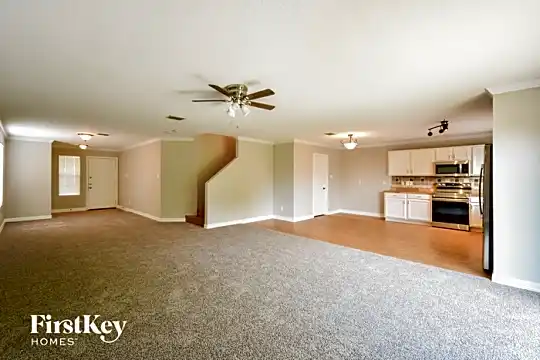 5910 Campus Park Photo 2
