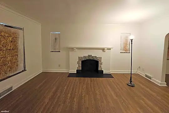 4334 Haverhill St Photo 2