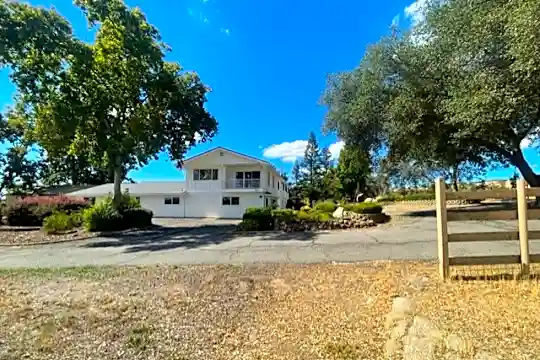 3984 Delmar Ave Photo 2