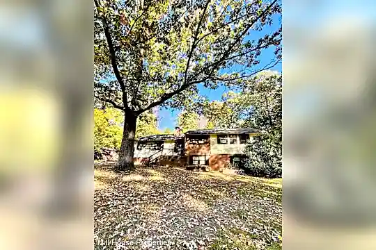 305 Plum Lane Photo 1
