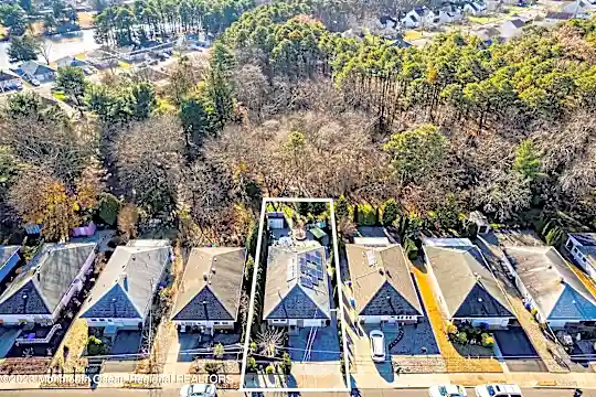 1815 Mt Everest Ln Photo 2