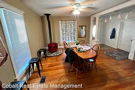 725 Osage St Photo 2