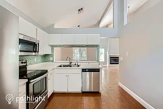 28534 Tall Grass Dr Photo 2