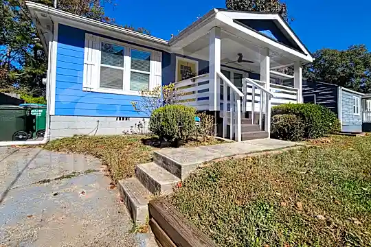 241 Maple Street Photo 1