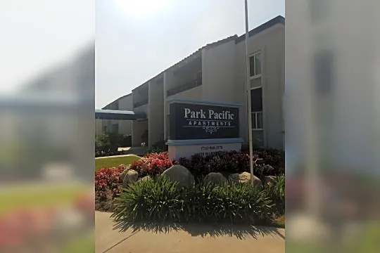 Park Pacific Apartments Photo 2