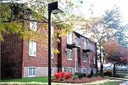Oak Hill Village Photo 1