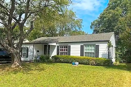 3416 Brady Ave Photo 1