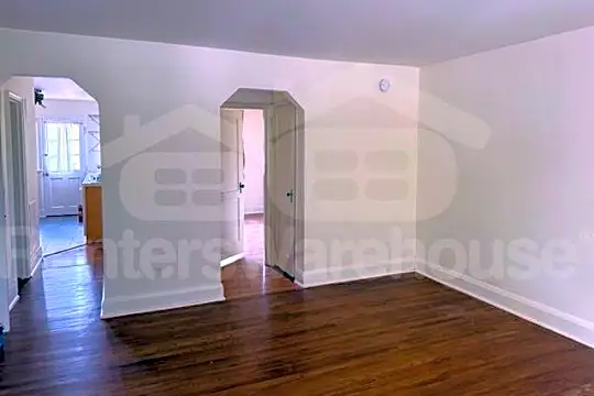 6146 PARKWAY DR Photo 2