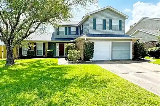 147 Silverwood Dr Photo 1