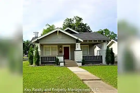 929 NW 24th St Photo 1