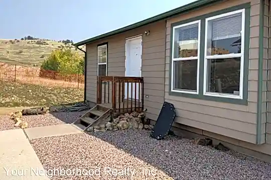 325 E Galena Photo 2