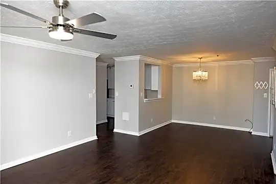 970 Sidney Marcus Blvd NE #1118 Photo 2