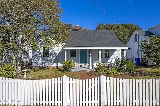 1531 Ann St Photo 1
