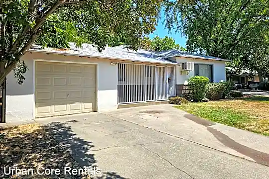 4151 11th Ave Photo 2