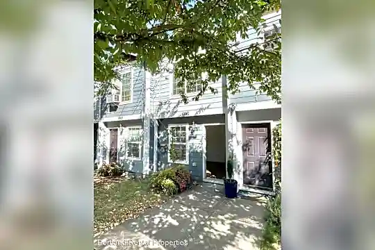 6661 N Columbia Way Photo 2