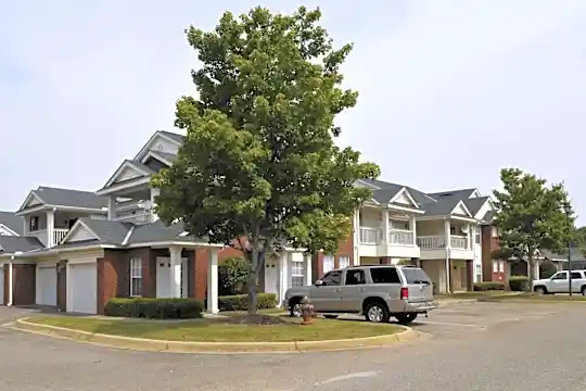 Inverness Apartments Photo 2