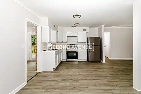 7996 Stillwell Rd Photo 2