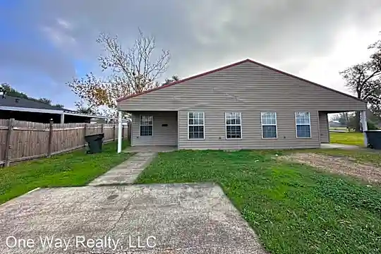 1410 Pear St Photo 1