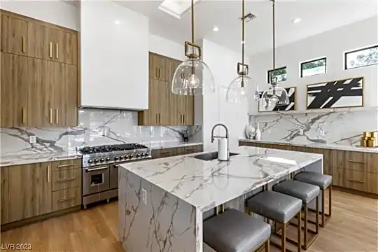 19 Isleworth Dr Photo 1