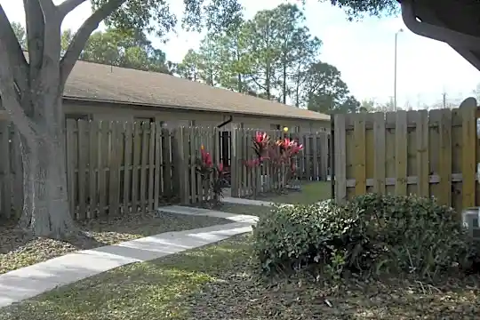 Topaz Retreat Apartments Photo 1