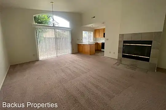 18099 Stonehaven Photo 2