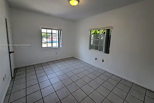 2000 Taylor St #4A Photo 2