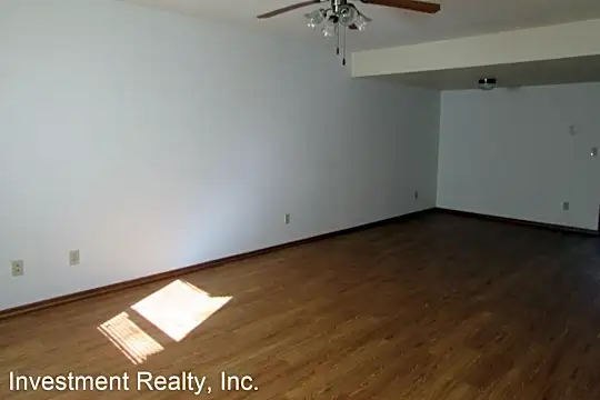 20320 Skyview Dr Photo 2