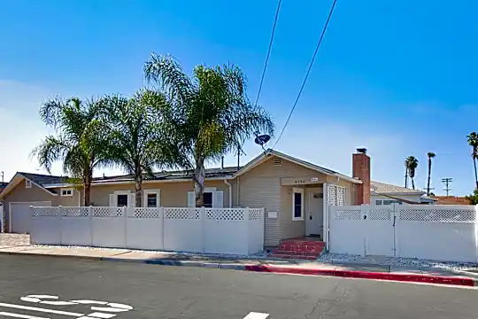 4766 63rd St Photo 1