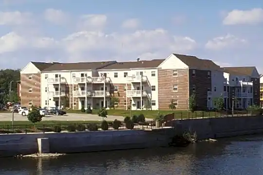 Riverplace Photo 1