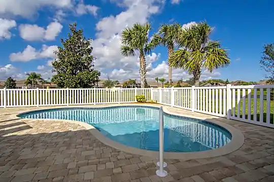 5254 Eleuthra Cir Photo 1