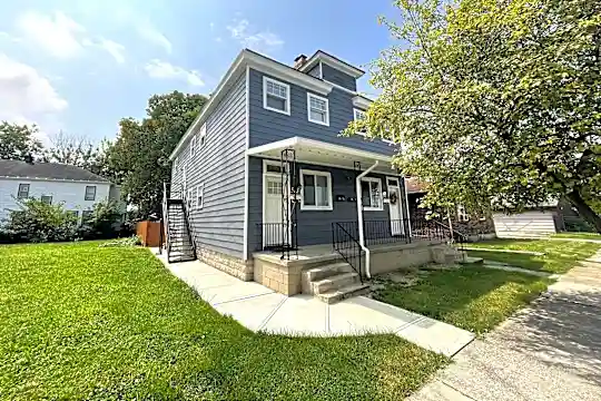 513 E Deshler Ave #1/2 Photo 2
