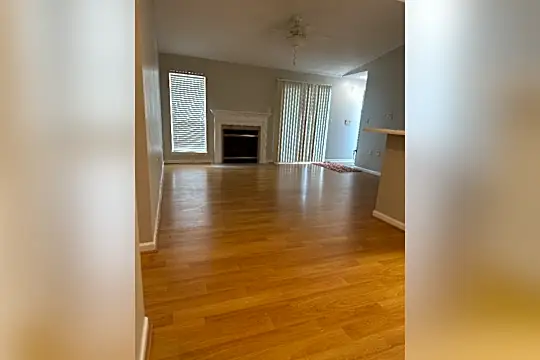 616 Granville Ct Photo 2