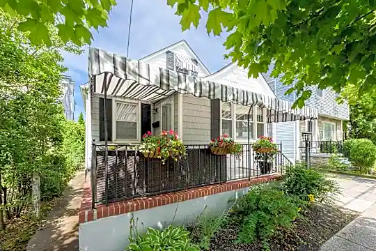 3 N Delavan Ave Photo 1