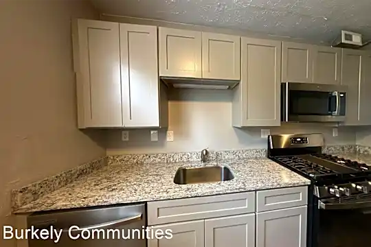 25 Poinsettia Pl Photo 2