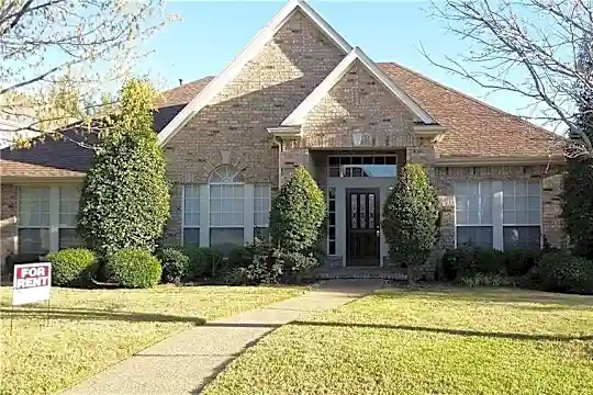 2904 Cascade Dr Photo 1