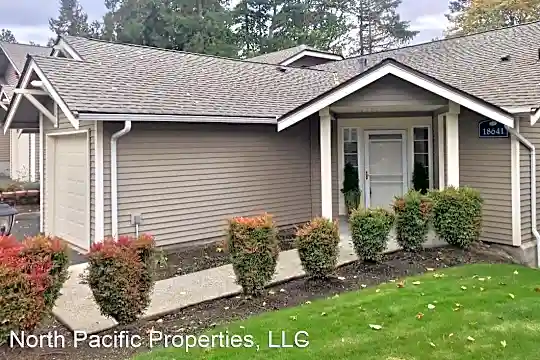 18641 NE 55th Way Photo 2