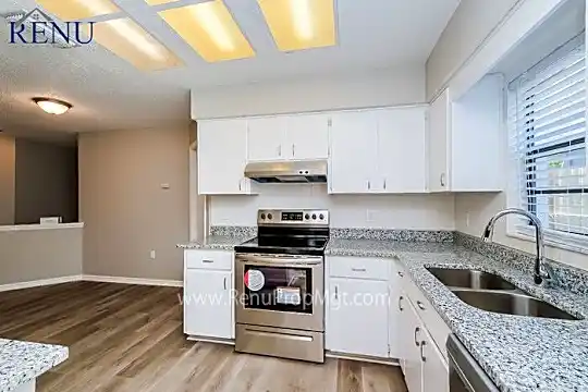 8714 Huntsman Ln Photo 2