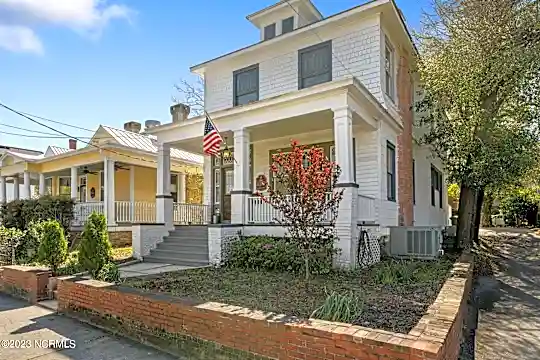 308 Dock St #LOWER Photo 1