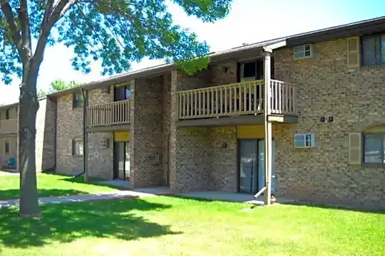 821 Cormier Rd Photo 2