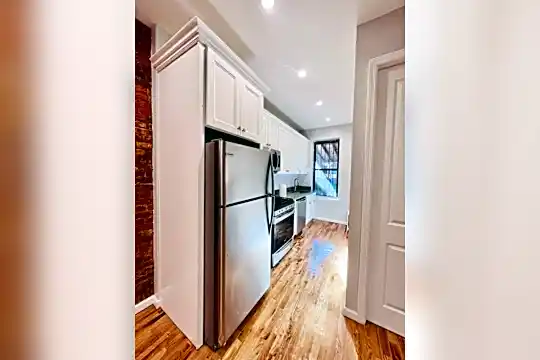 64 Hull St #1 Photo 2